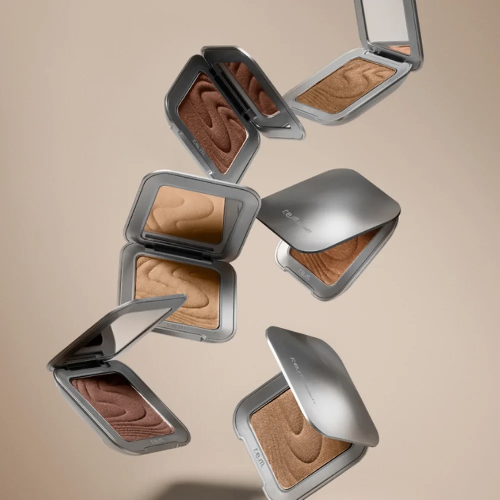 ⛱Bronzer Need⛱BNIB REM Beauty x Ariana Grande BLAZED Fullsize Matte Bronzer!!